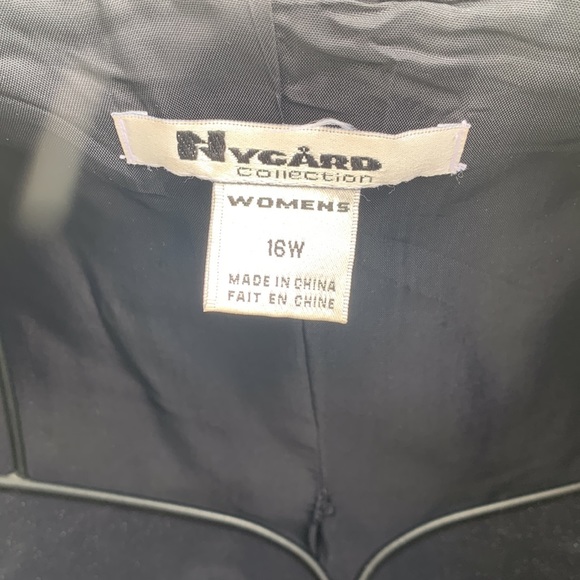 Nygard Collection Floral  Embroidered Jacket - Picture 4 of 10